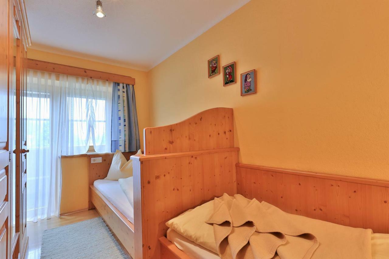 Haus Martin Apartment Schlanitzen ภายนอก รูปภาพ